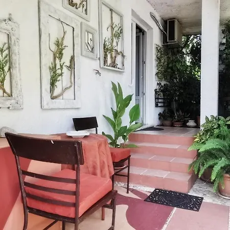 Quiet Center Misur Apartment *
